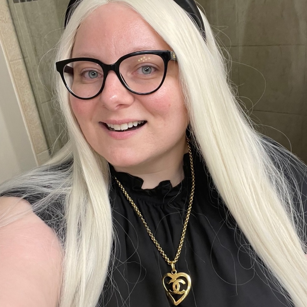 Meet your Posher, Candace